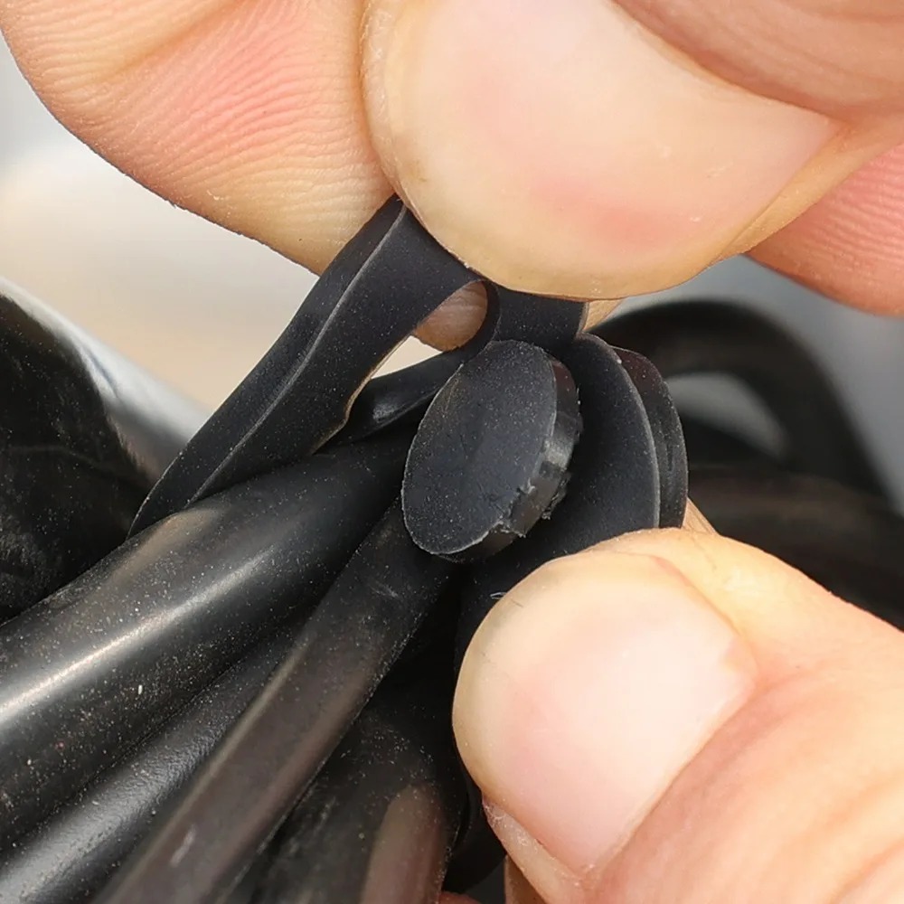 Elastische rubberen kabelband  - Car Cable Organizer recensie en prijs